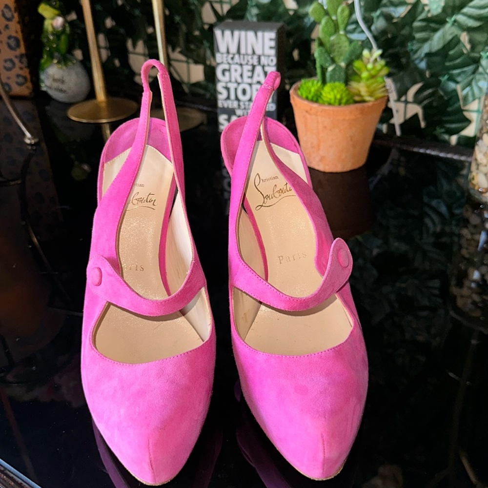 Christian Louboutin pink heels sz 41